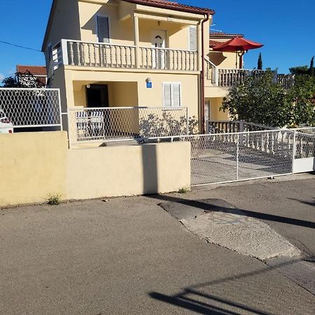 Mala Vila Seline Exteriör bild